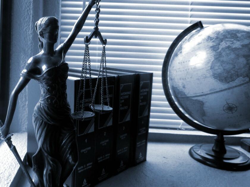 11lady justice and globe